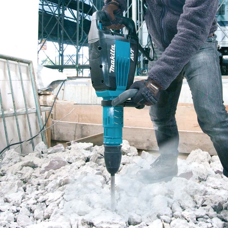 Makita 27lbs AVT Demolition Hammer