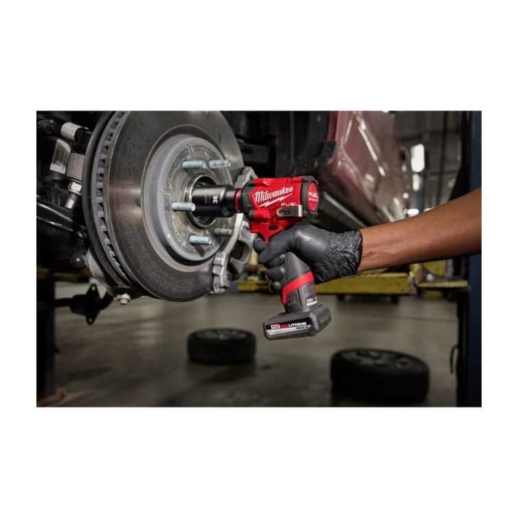Milwaukee M12 FUEL Stubby 3/8