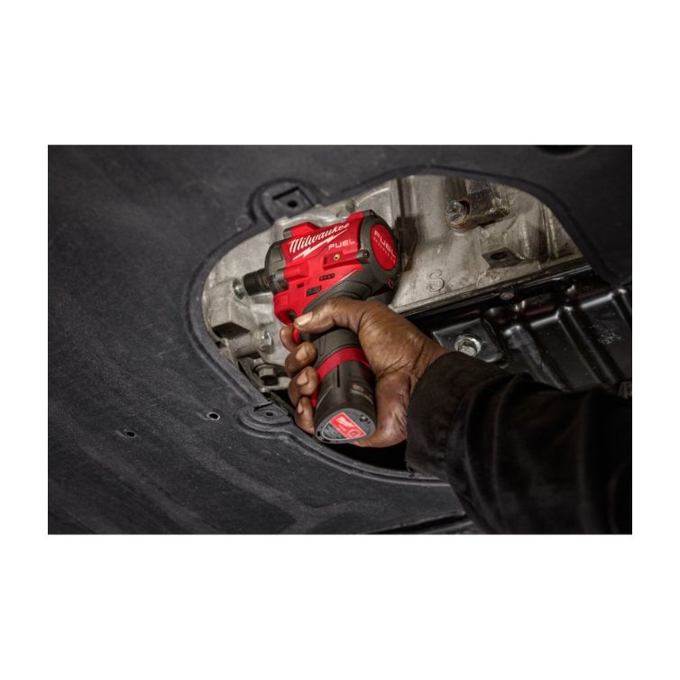Milwaukee M12 FUEL Stubby 3/8