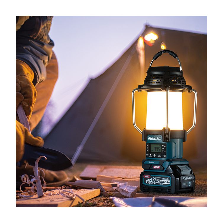 Makita Camping lamp led XGT 40V Max with radio and Bluetooth